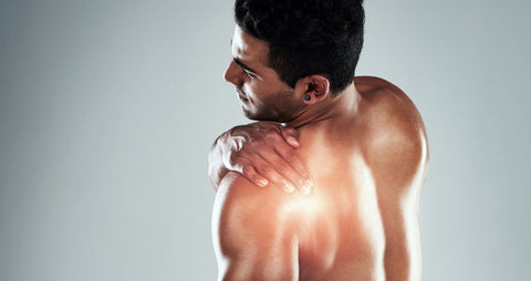 Movimientos frecuentes que dañan la articulación de tu hombro